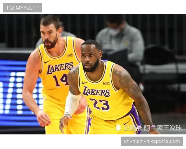 勒布朗助力小儿子布莱斯 崭露头角掀起家庭篮球风潮