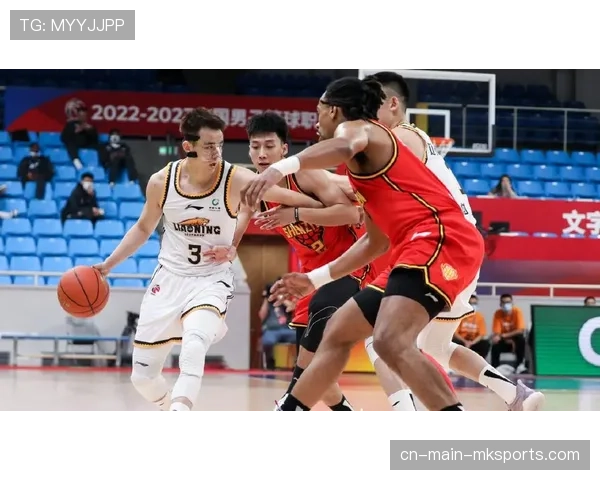 乌戈洛佩斯推行欧式团队篮球 辽宁助攻数飙升诠释人人触球理念